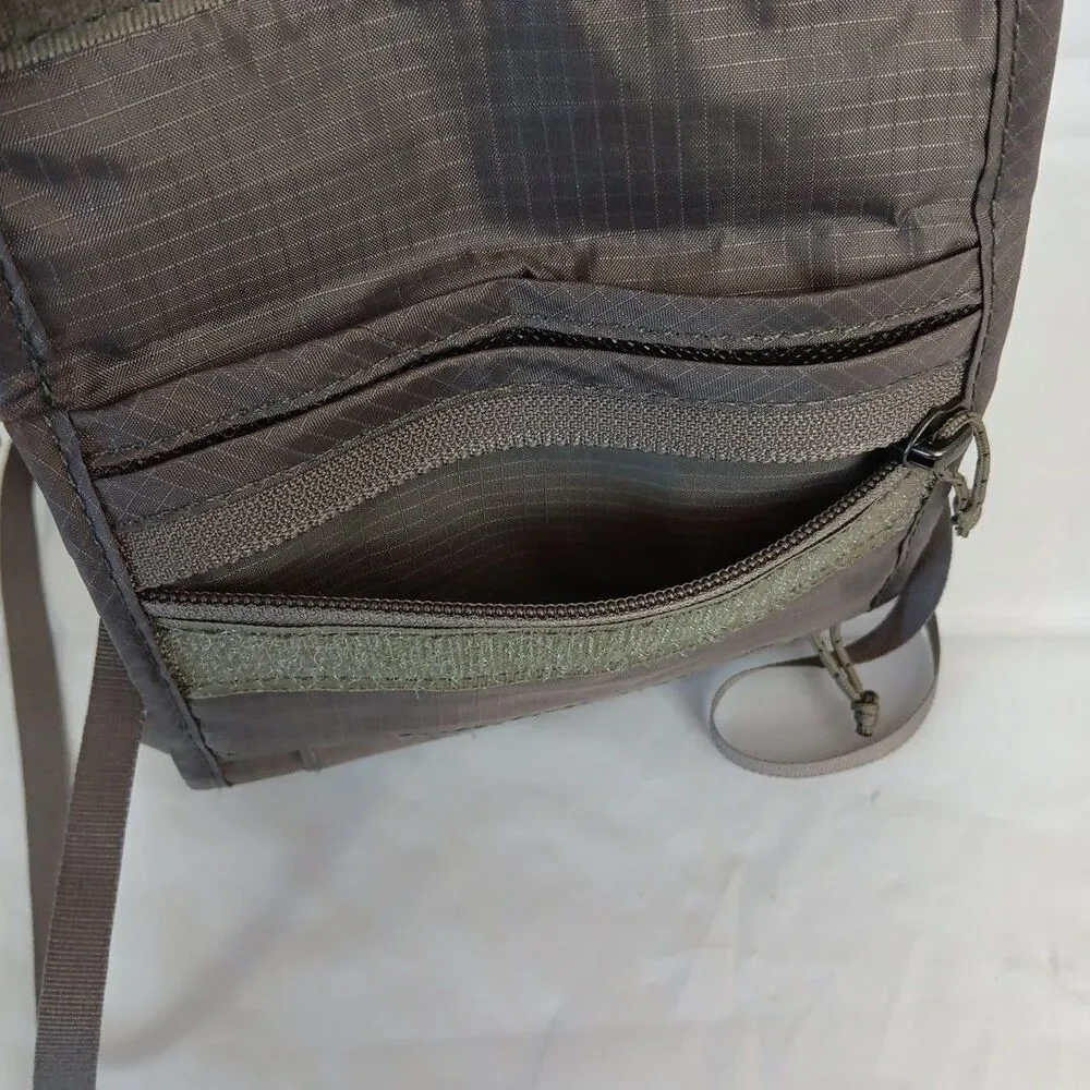 REI Co-Op Slim Neck Wallet Soft Detachable 12"-24" Strap Grey 5 Pockets Discreet - Picture 7 of 15
